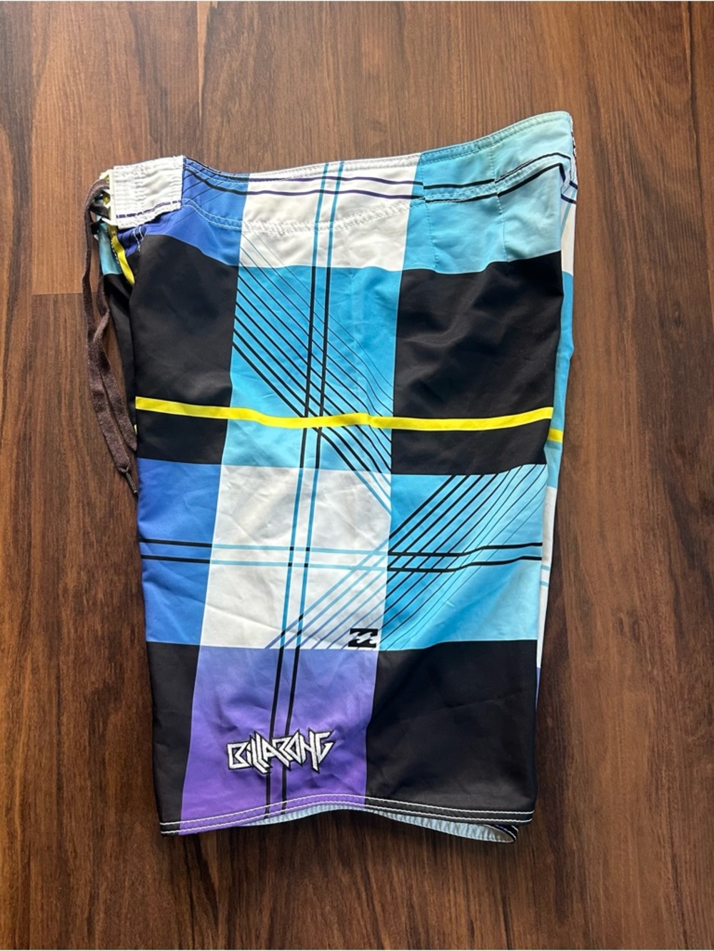 Sick Y2K Billabong Men’s Blue, purple and yellow Plaid Swim Trunks